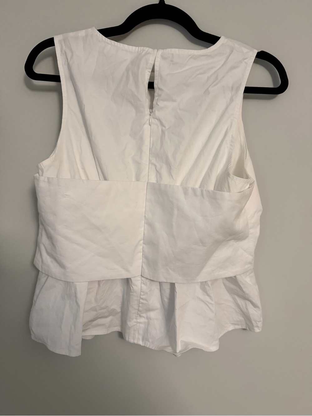 ASTR the label Isela twist White Twist-Sleeveless Top - Picture 8 of 9